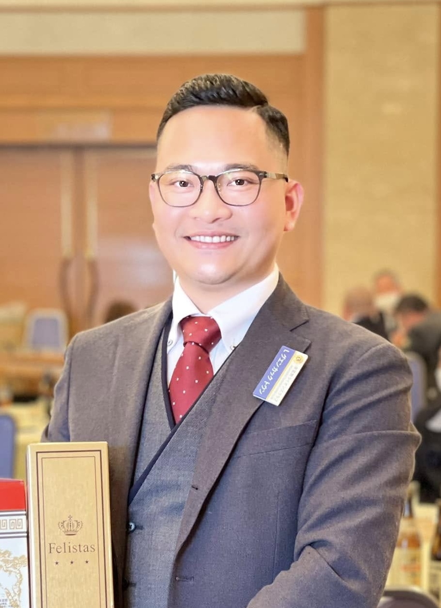 nguyen_khac_tung