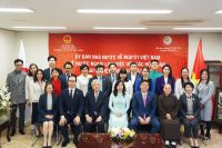 Lãnh đạo Ủy ban Nhà nước về người Việt Nam ở nước ngoài làm việc với các hội đoàn tại Nhật Bản